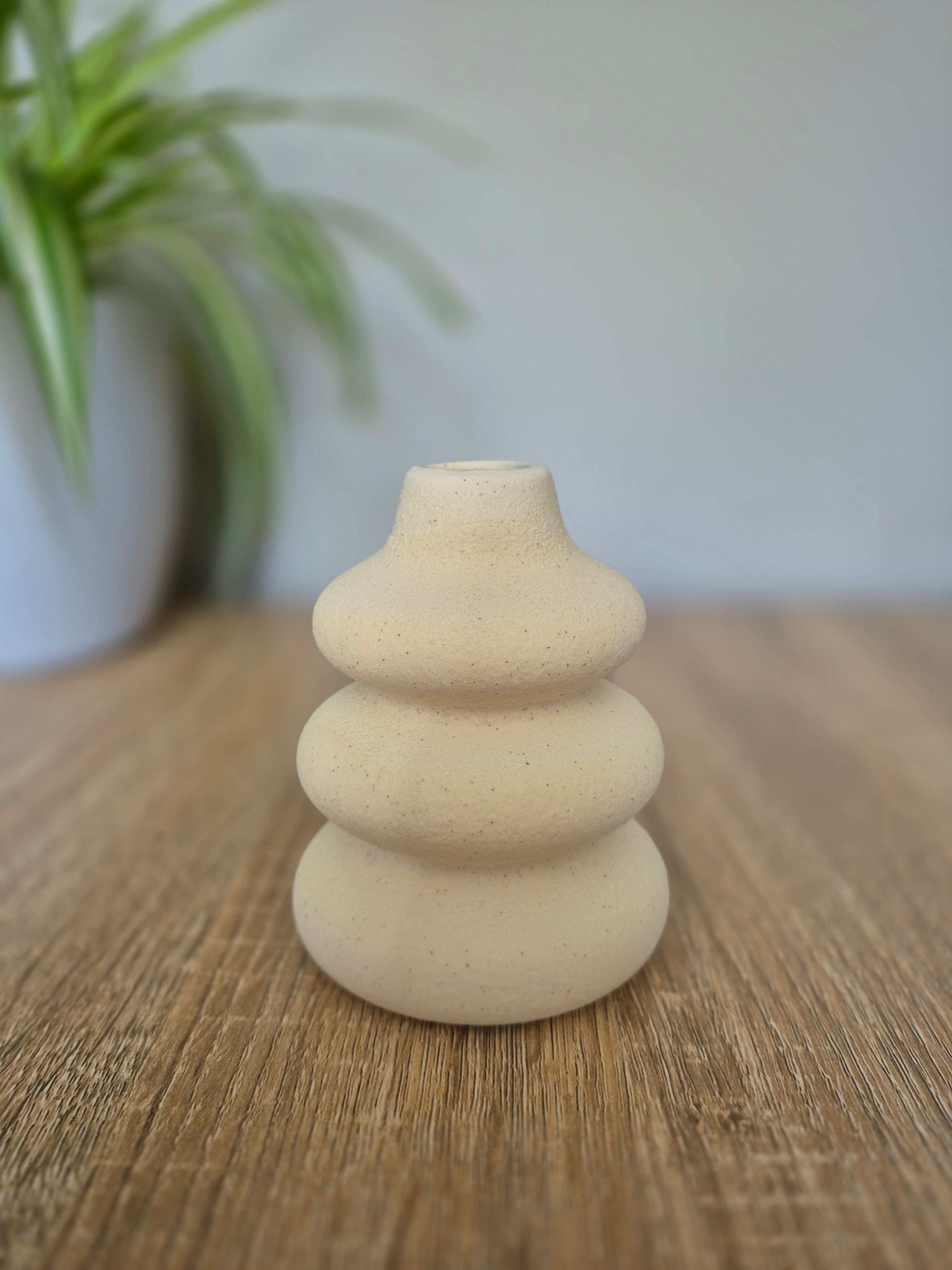 Cream Speckle Single Stem Vase